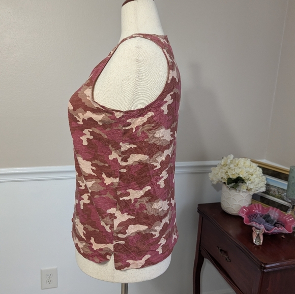 2/$10 NWOT Old Navy Everywear Slub Knit Camo Tank - Picture 4 of 7